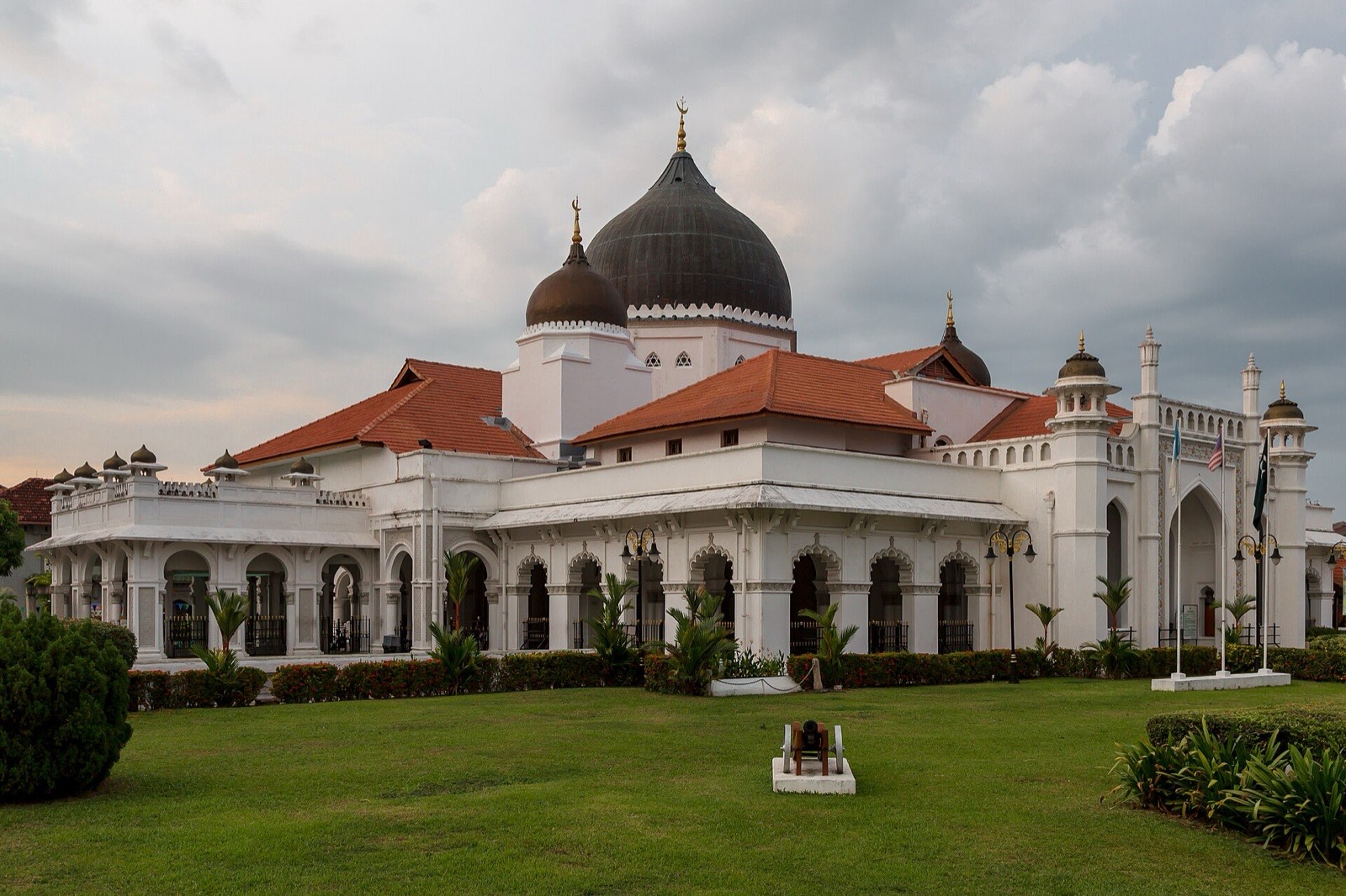 Masjid Kapitan Keling and its lawn, George Town.